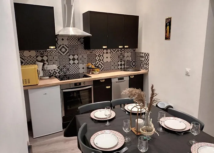 Maison Stacheul*gare/centre*wifi